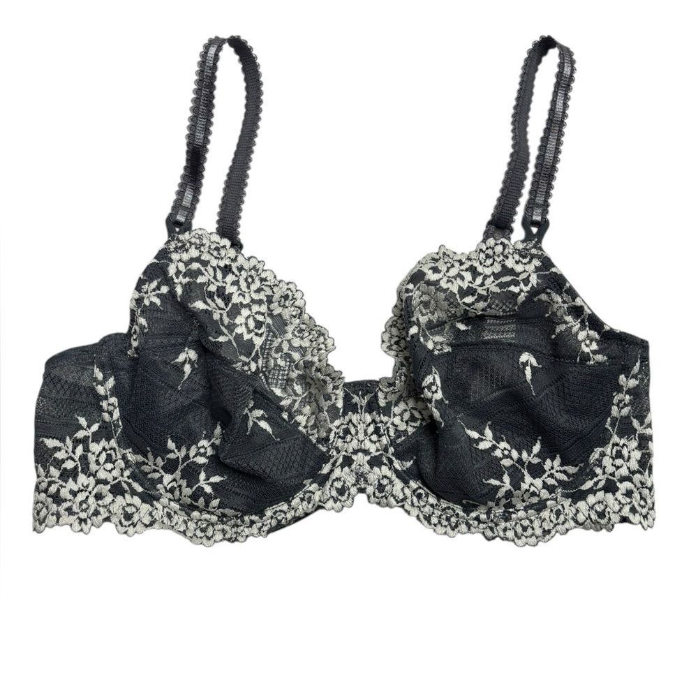 Wacoal 65191 Embrace Lace Underwire Bra 36C Feminine Comfortable Minimalist